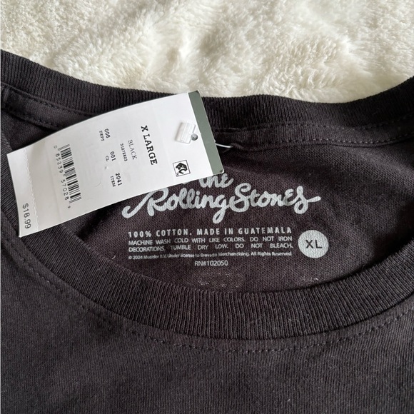 T-shirts - Picture 3 of 3